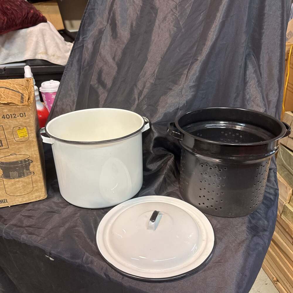 Vintage 1950's 9" White Enamel Cooking Stock Pot w/ Steamer Basket Black Trim